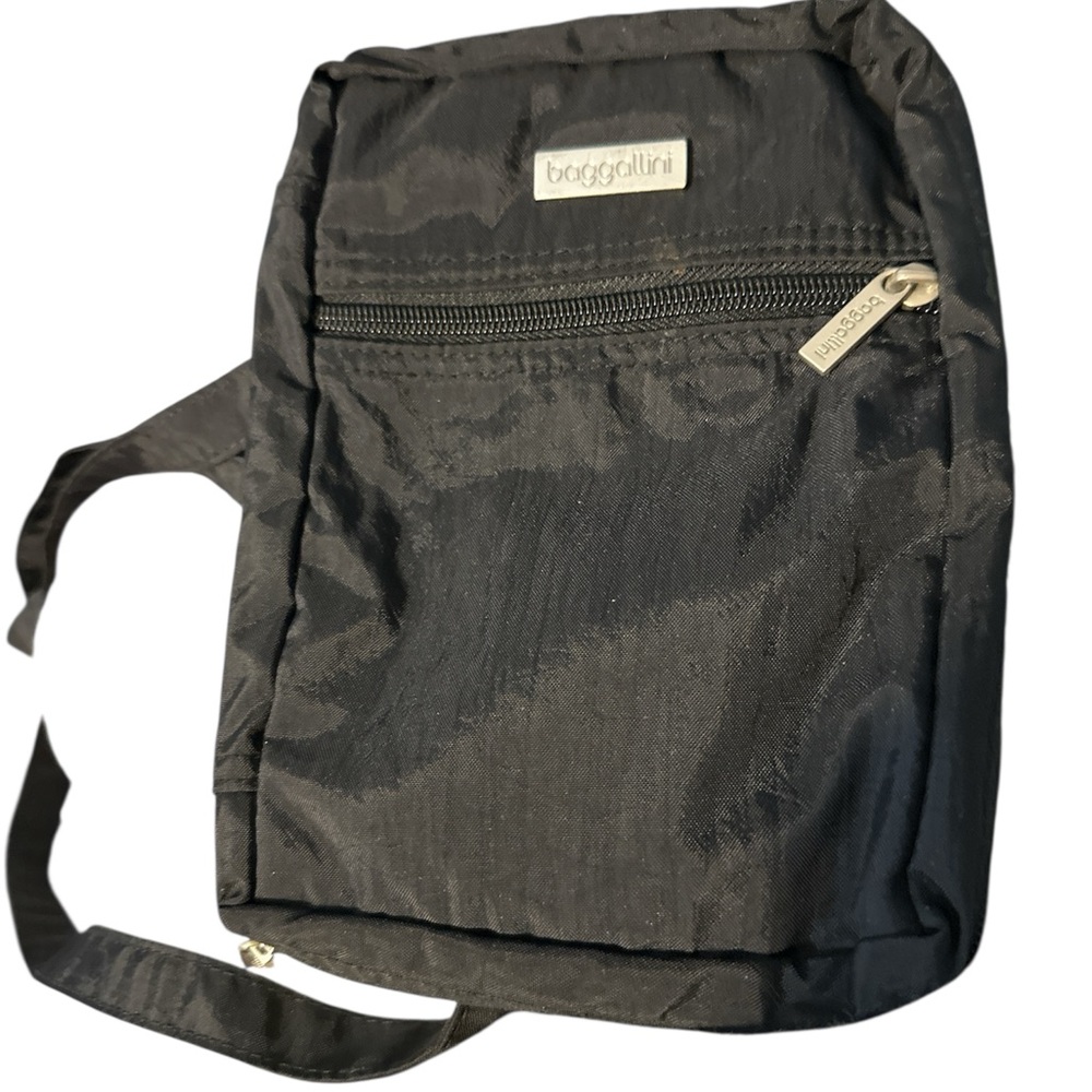 Baggallini Black nylon backpack or belt bag removal straps silver accents cute 🥰